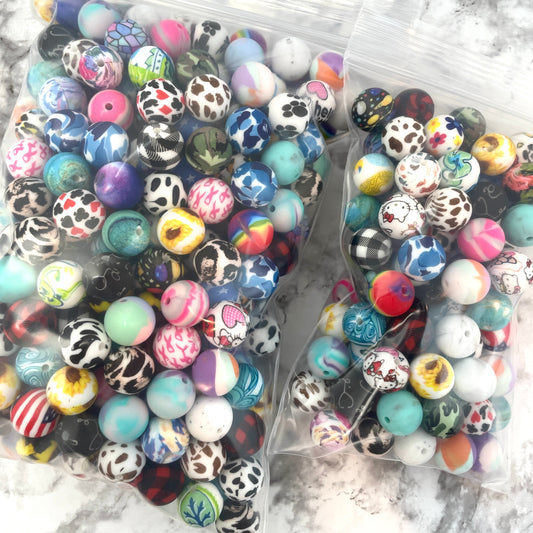 Custom 15mm Christmas Confetti Round silicone beads, clear silicone beads,  sprinkle beads, round silicone beads